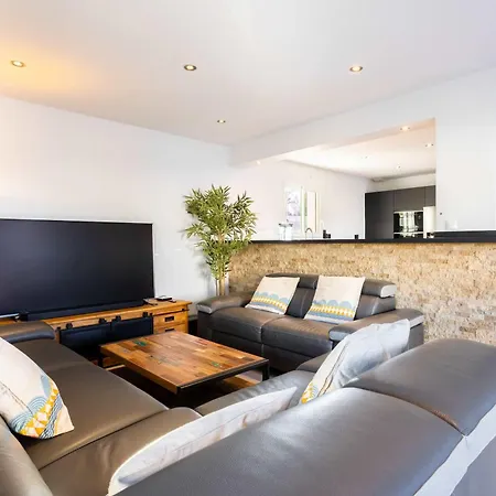 Villa Anja Heated Pool & Jacuzzi Family *