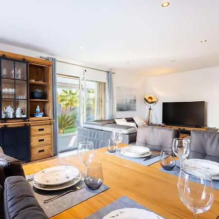 Villa Anja Heated Pool & Jacuzzi Family